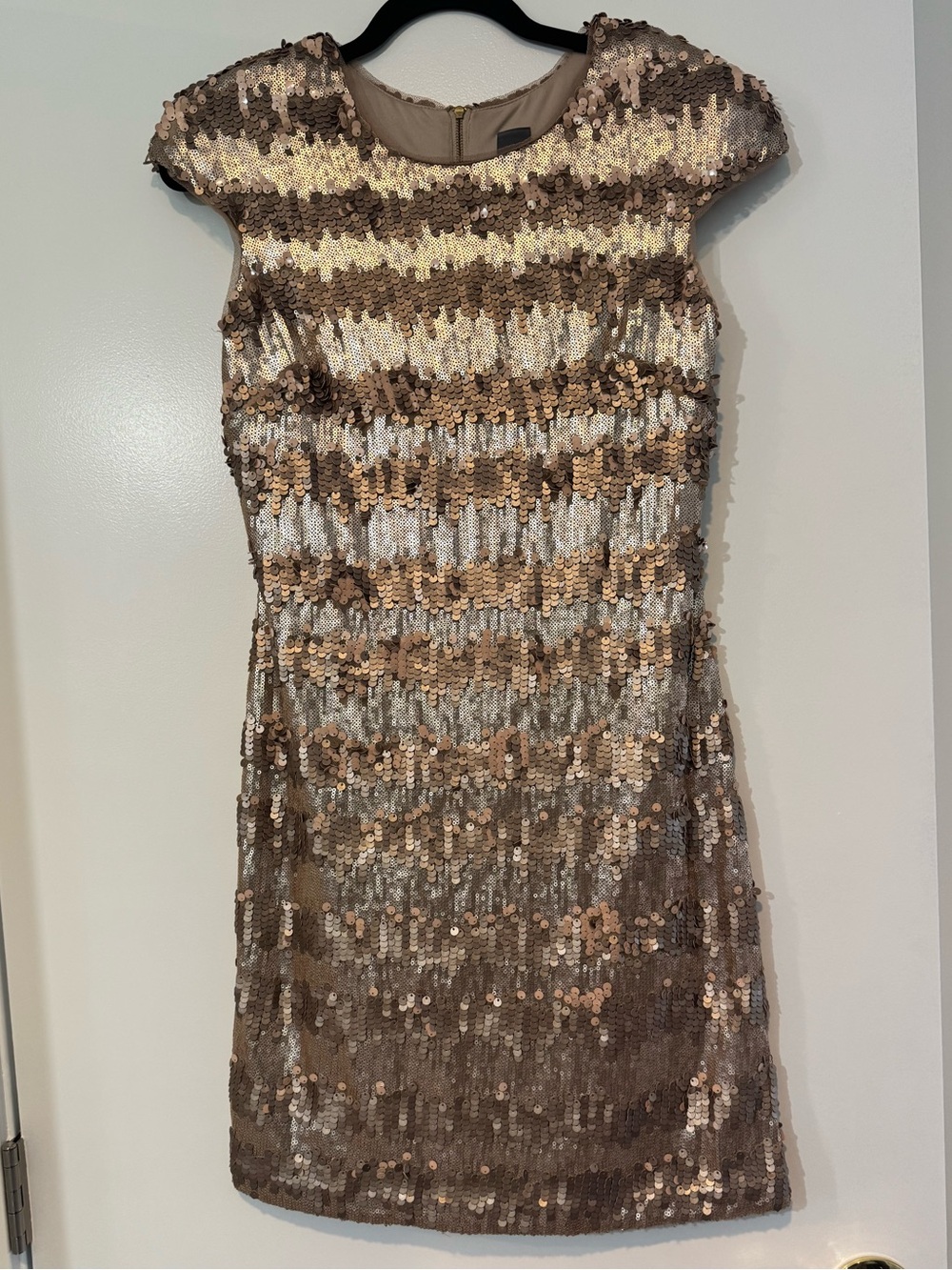 Vera Wang Sequin Cap Sleeve Sheath Dress - Gold & Silver - Size 4